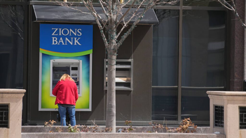 Moody's says the banking system, private credit markets are sound despite worries over bad loans