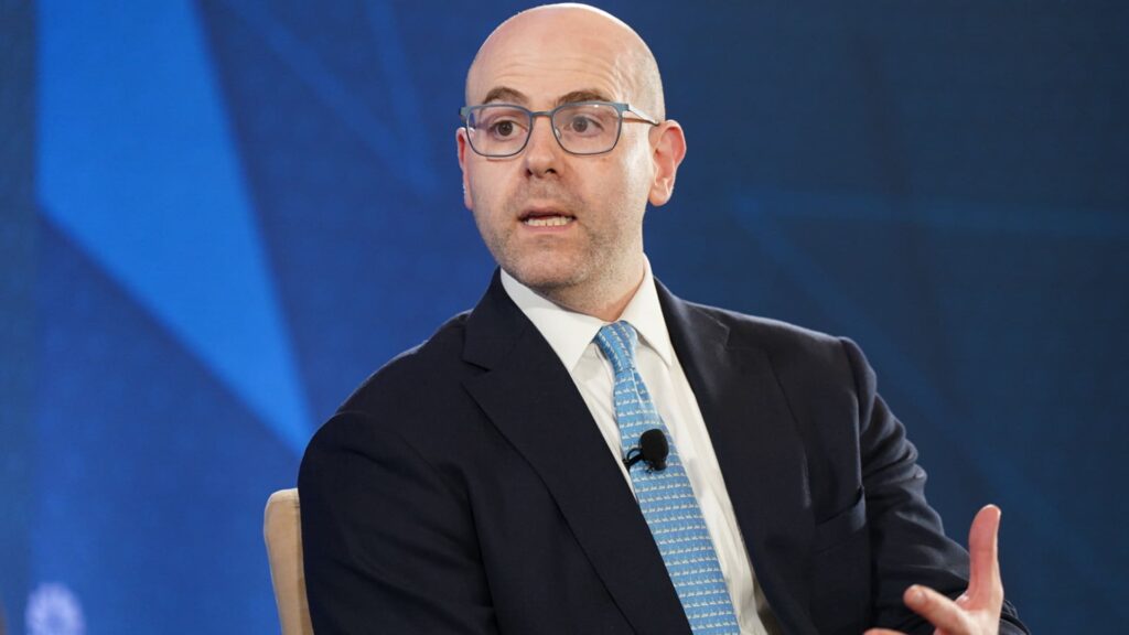 Fed's Miran sees China trade tensions as a further reason for quick interest rate cuts