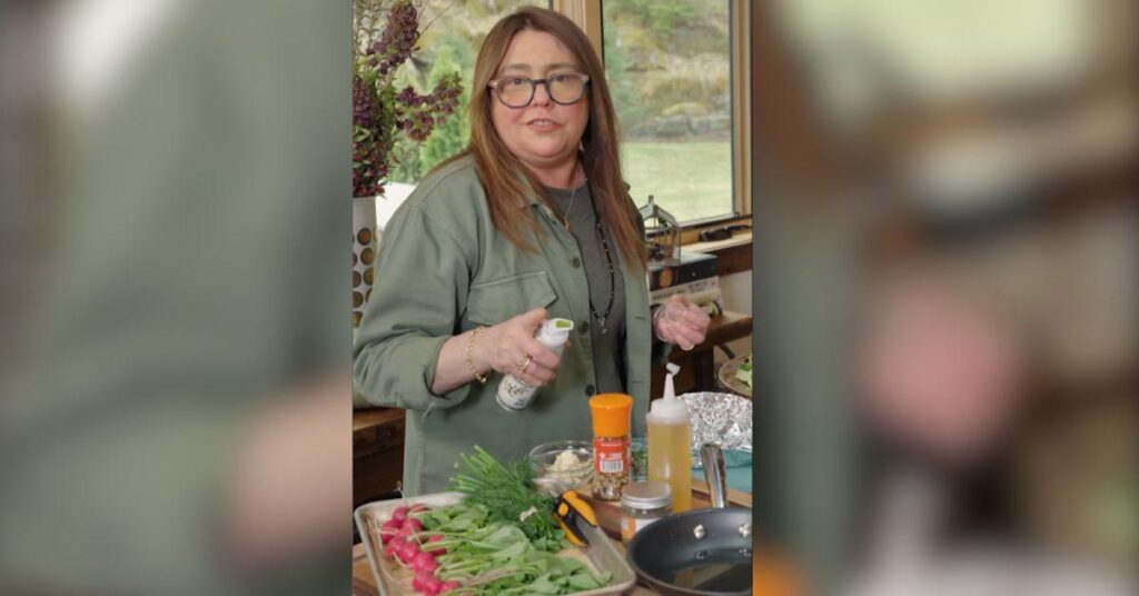 Rachael Ray Sparks Health Fears Looking 'Unrecognizable' In Rare Outing