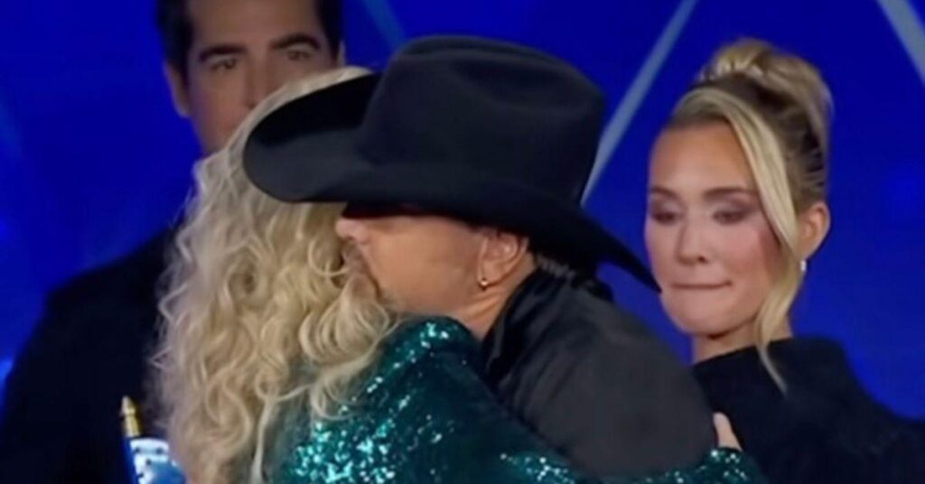 Erika Kirk’s Hug With Jason Aldean Hints ‘Trouble Is Near,’ Body Expert Claims Erika Kirk's Hug With Jason Aldean Hints 'Trouble Is Near,' Body Expert Claims