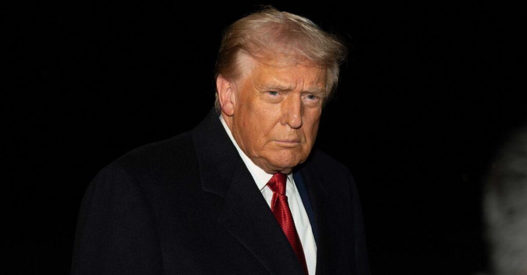 Trump's 'Insecurity' Makes Him 'More Dangerous,' Psychiatrist Warns