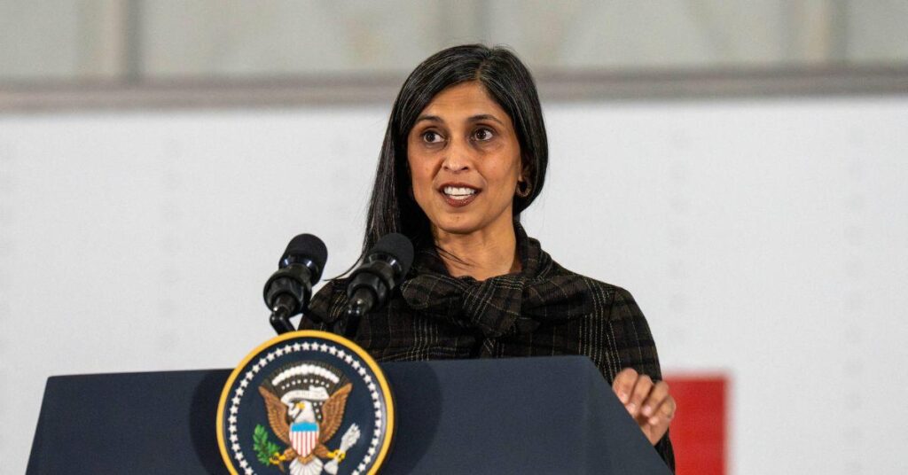 JD Vance's Wife Sparks Divorce Rumors Again as She Ditches Wedding Ring