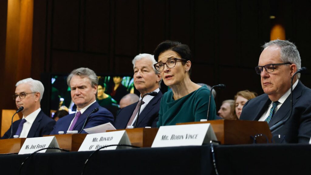 Trump credit card rate cap has unclear path, 'devastating' risks