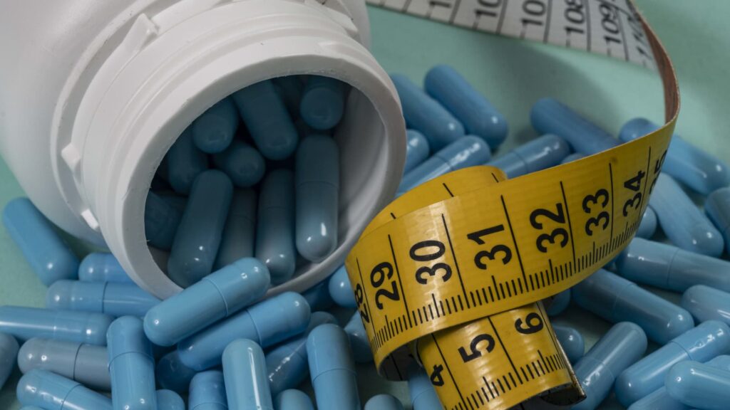 Airlines to save on fuel as weight-loss pills grow popular, Wall Street says Airlines to save on fuel as weight-loss pills grow popular, Wall Street says