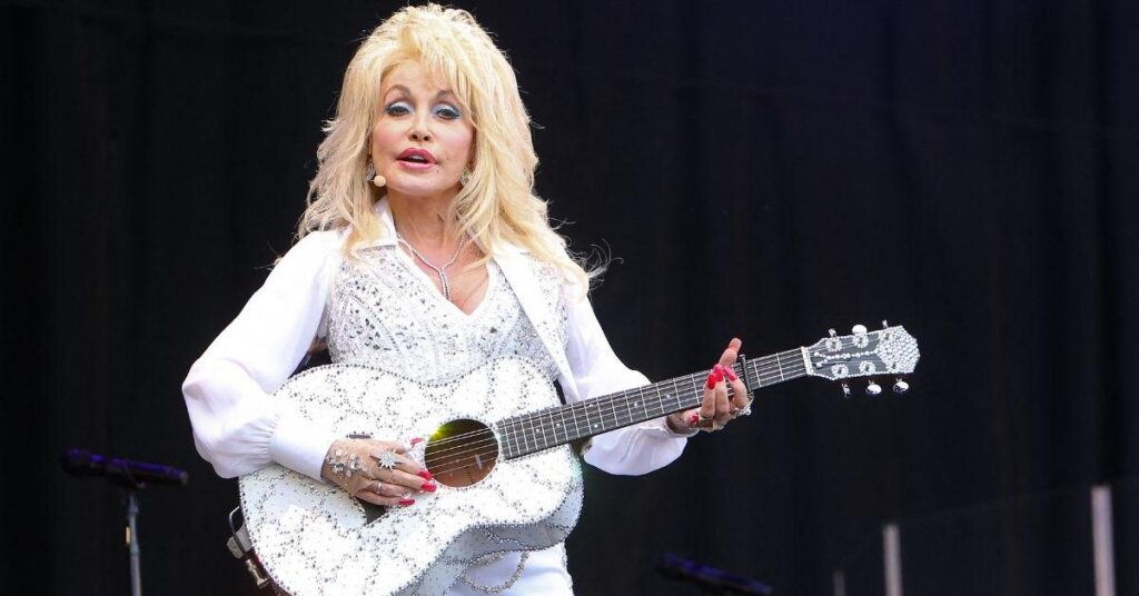 'Lonely' Dolly Parton 'Planning Her Own Funeral'