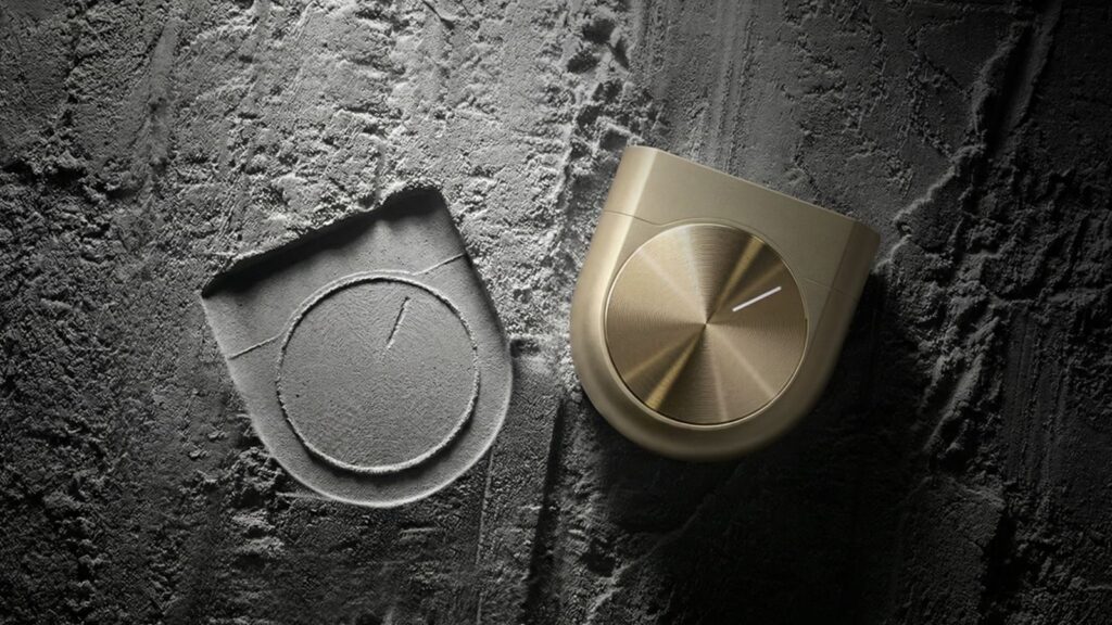 The Master Buds 2 introduce 360-degree spatial audio with head tracking, a feature that dynamically adjusts sound direction as the listener moves. The aim is to provide a more theatrical experience while viewing movies or playing games, as well as incorporating more depth while listening to music. (Image: Noise)