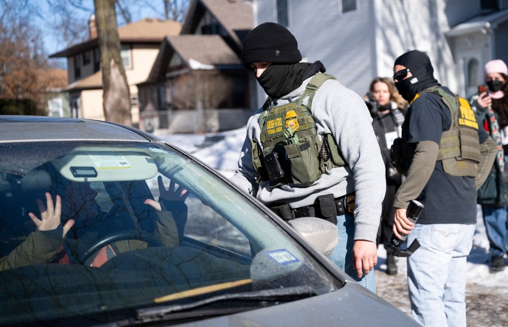 Denver’s proposed law banning ICE agents’ masks passes committee