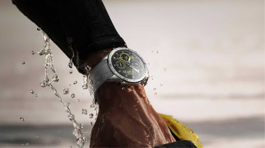 Don’t Swim with a Smartwatch, Whatever the Manufacturer Says Honor Watch 5 Pro 1