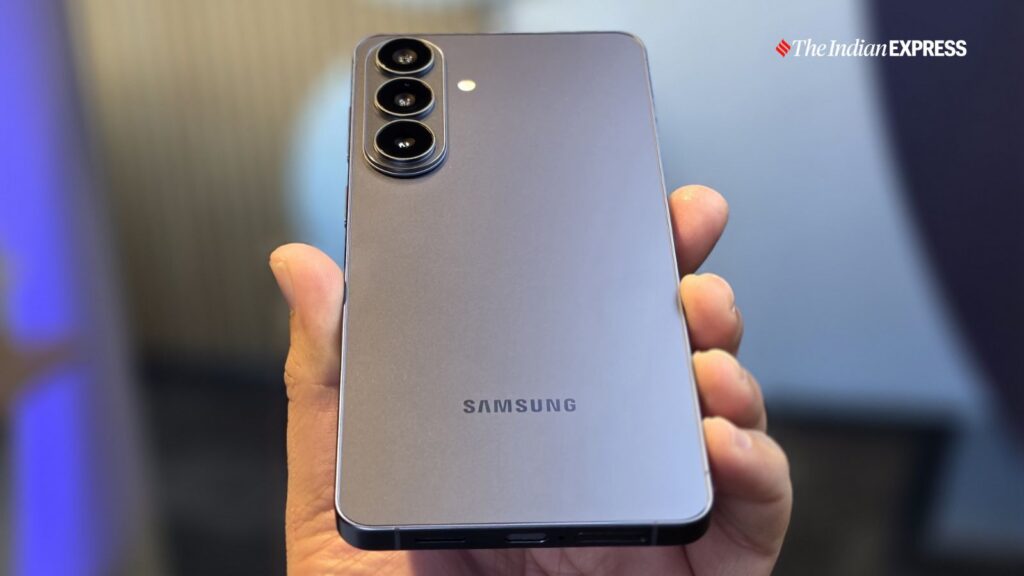 The Galaxy S26 series provides an improved user experience with Galaxy AI, which simplifies actions and tasks based on context. (Image: The Indian Express/ Anuj Bhatia)