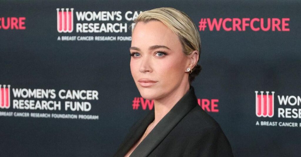 Teddi Mellencamp’s Cancer Battle: Meds Ravage Body Teddi Mellencamp's Cancer Battle: Meds Ravage Body