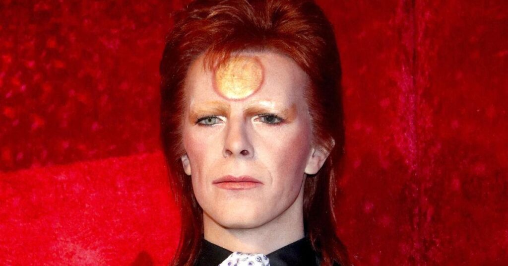 Sad Secret Behind David Bowie’s Chameleon-Like Character Changes Sad Secret Behind David Bowie's Chameleon-Like Character Changes