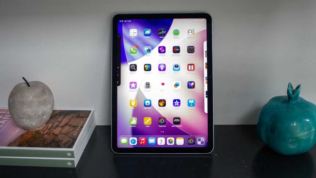 If Apple Makes an iPad Neo, it’s Game Over Apple iPad Air M4 18