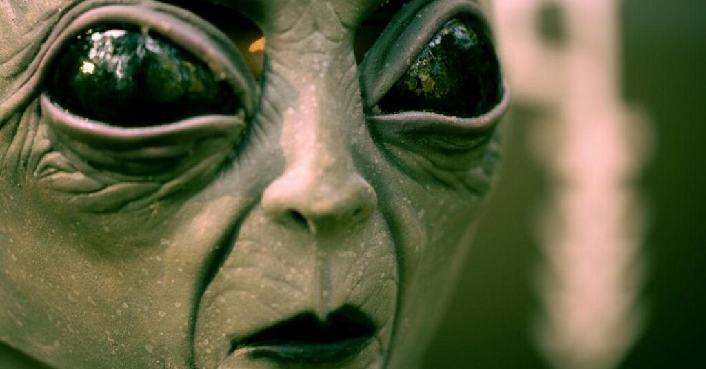 Ex-CIA Scientist Claims US Government Knows of 'Four Species of Aliens'