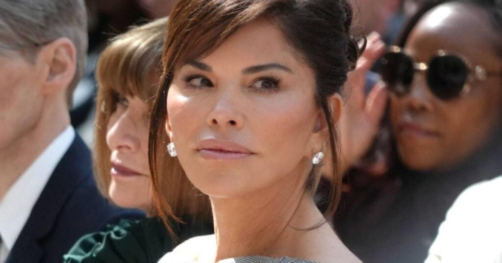 'She Looks Fake!' Lauren Sanchez Ripped Over 'Plastic' Met Gala
